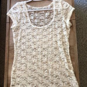 Maurice’s cream lace scoop neck tee. Size M.